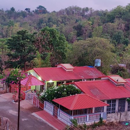 Jenjon Karjat Resort - One Bhk Premium Chalet With Optional Swimming Pool Exteriör bild